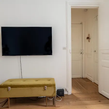 Apartment Elegant Proche De La Tour Eiffel