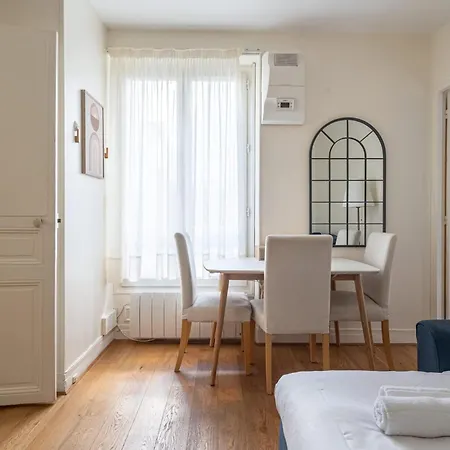 Apartmán Elegant Proche De La Tour Eiffel